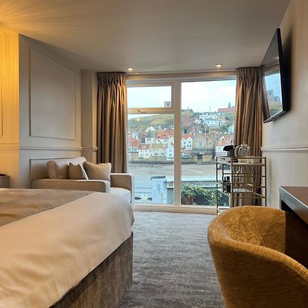 Number 3 Pier Road Suites Уитби Экстерьер фото